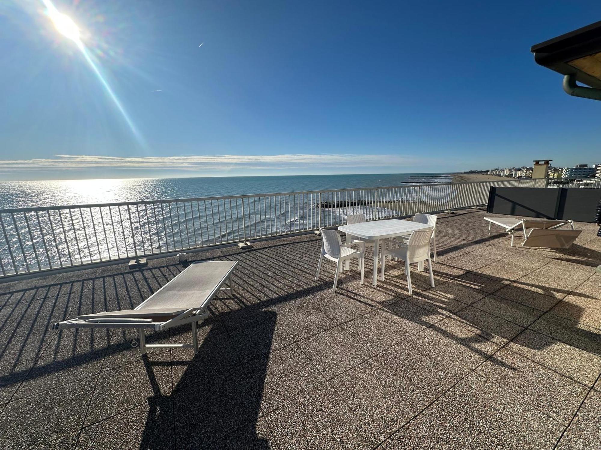 Attic Paradise Big Terrace On The Sea - Agenzia Cocal *